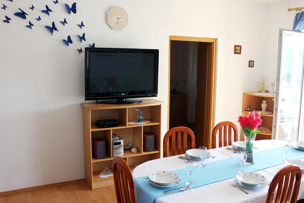 Apartment Teraferma Komiza Exterior photo